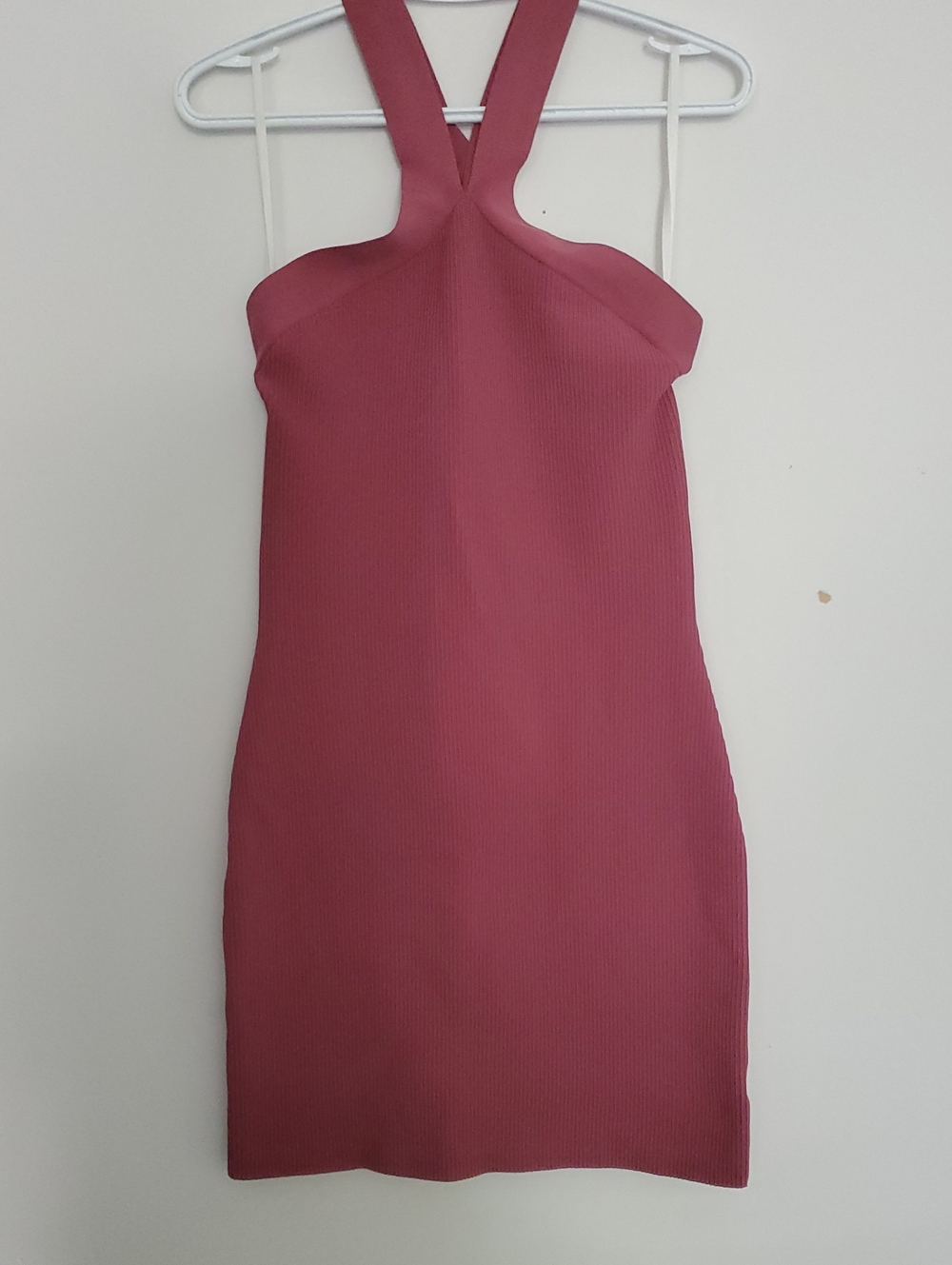 Aritzia Babaton Sculpt Knit Criss Cross Dress in Red Willow